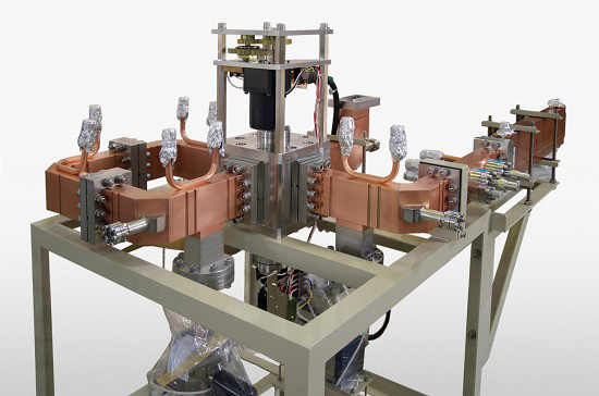 大電力用真空導波管切替器